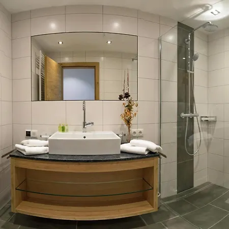 Chalet In Mayrhofen Near Ski Lifts, Cleaning Included